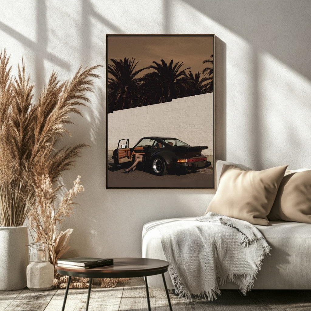 Poster Porsche 911 Turbo avec femme, style rétro, décoration murale - Impression esthétique vintage avec palmiers et luxe